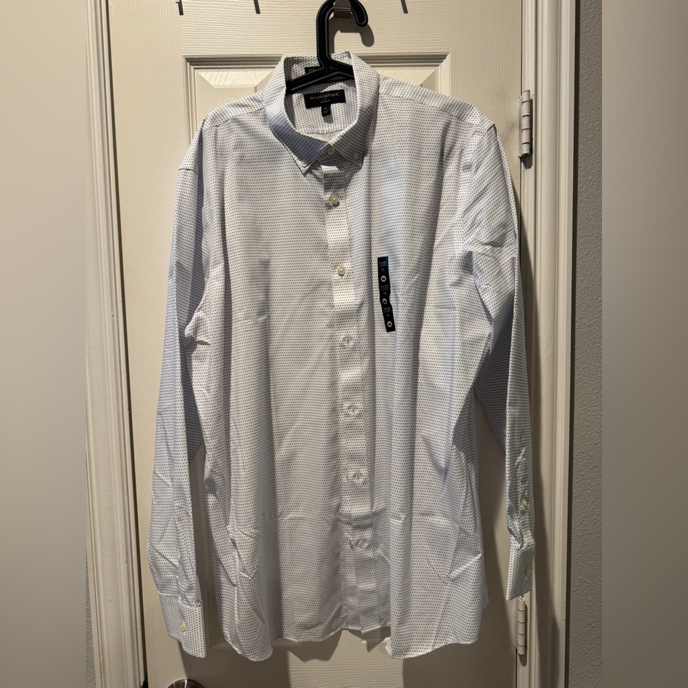 Men's Banana Republic Iron Free Dress shirts (18 shirts)